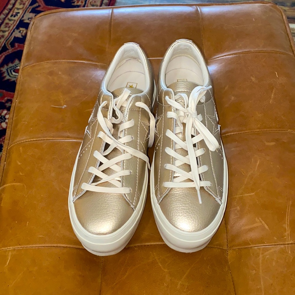 Metallic Platform Converse Size 8 - image 1